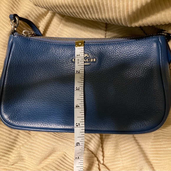 Coach crossbody - Picture 10 of 11